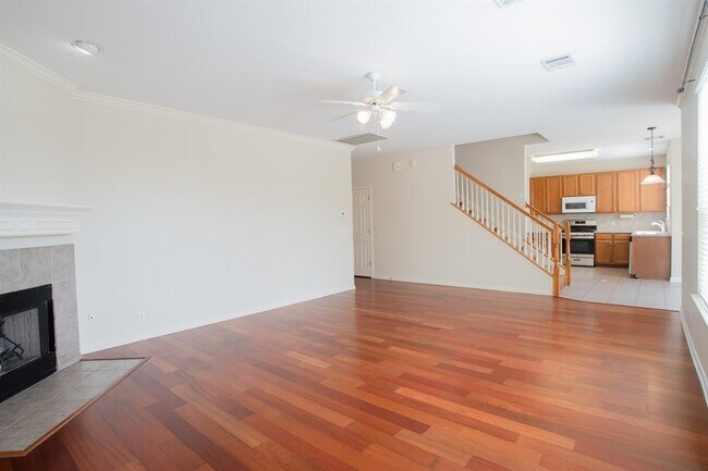 Foto del edificio - 4001 Barlow Dr
