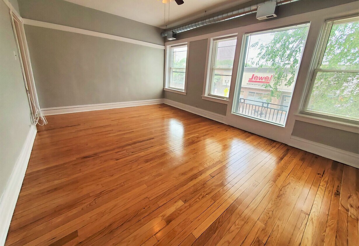 Foto principal - 4239 N Lincoln Ave
