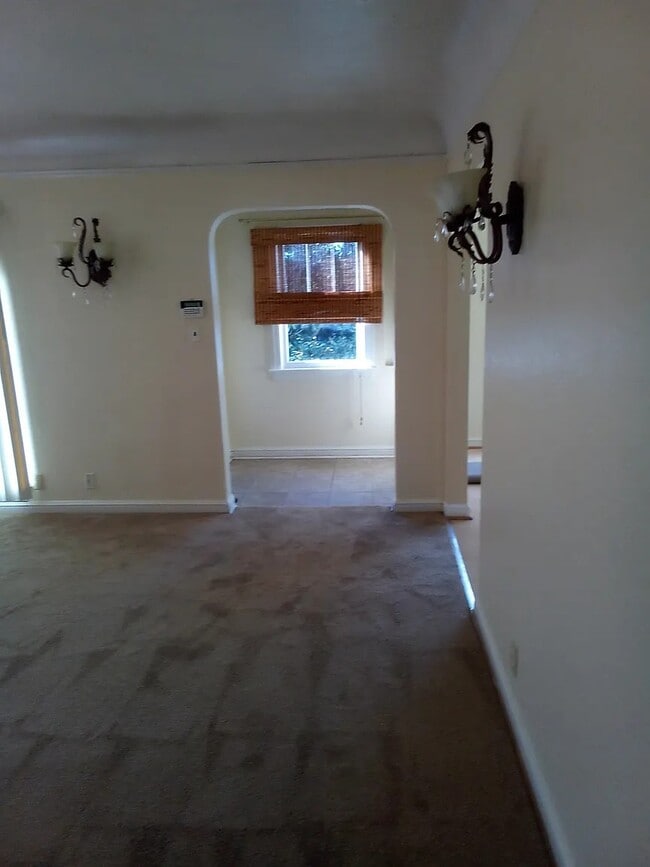Building Photo - 1426 Amador St