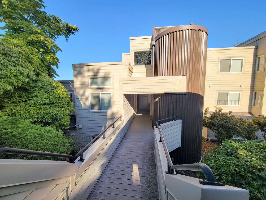 Photo - 7517 Old Redmond Rd (Redmond, WA)