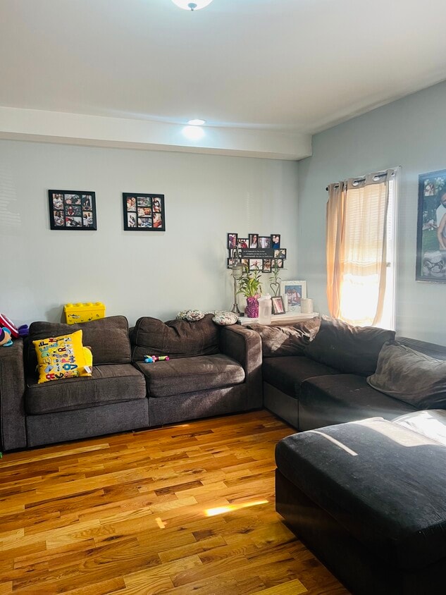 Foto principal - 231 Pine St
