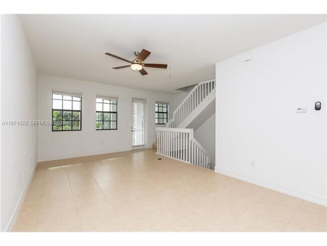 Foto del edificio - 11351 SW 15th St