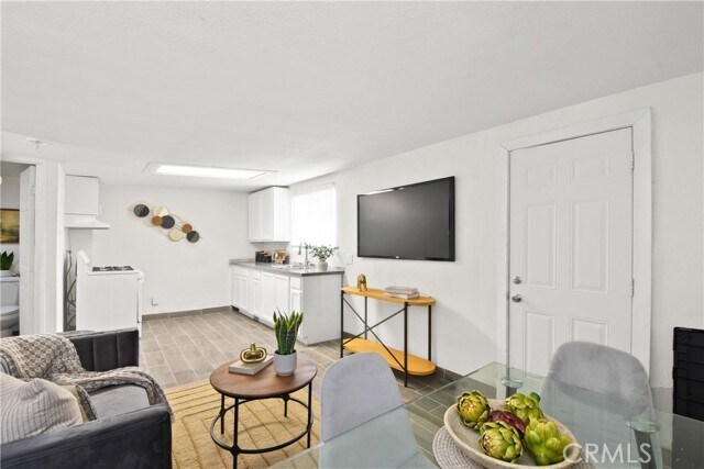 Building Photo - 3008 N Arrowhead Ave