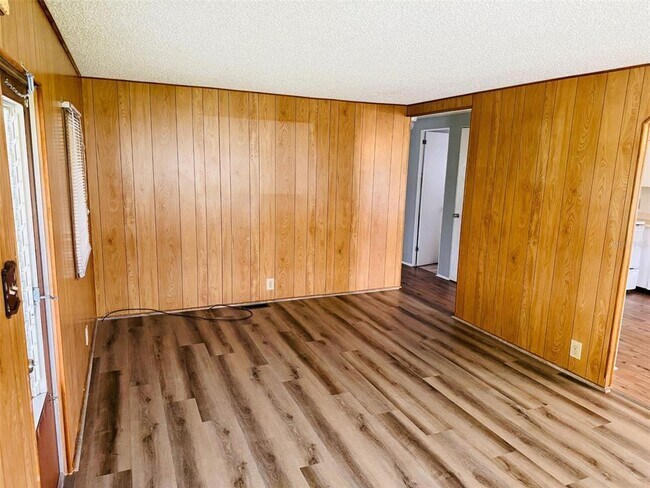 Foto del edificio - 7169 Fairlane Ave