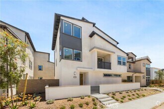 Building Photo - 470 Lobata