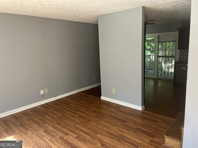 Foto del edificio - 2561 Lewfield Cir SE