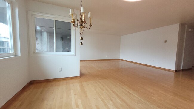 Foto del edificio - Friars Village - close to USD and Fashion Valley