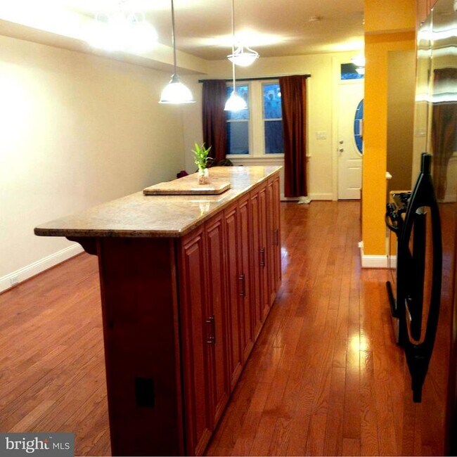 Foto del edificio - 2430 4th St NE