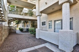 Building Photo - 1917 Cutlass Dr