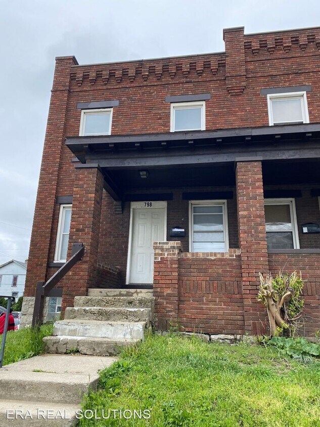 Primary Photo - 798-804 E Whittier St