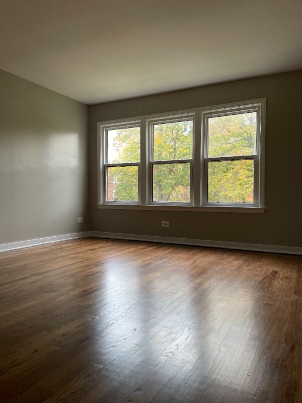 Photo - 320 Callan Ave (Evanston, IL)