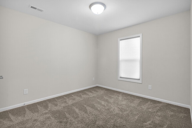 Building Photo - 139 Grantham Pl