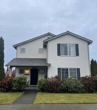 Building Photo - 3074 Walker Rd