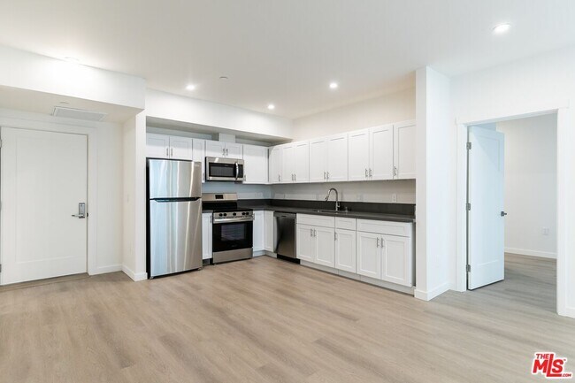 Foto del edificio - 1227 N Berendo St