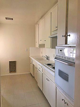 Foto del edificio - 12450 Miranda St