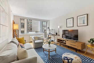 Building Photo - 120 W 21st St