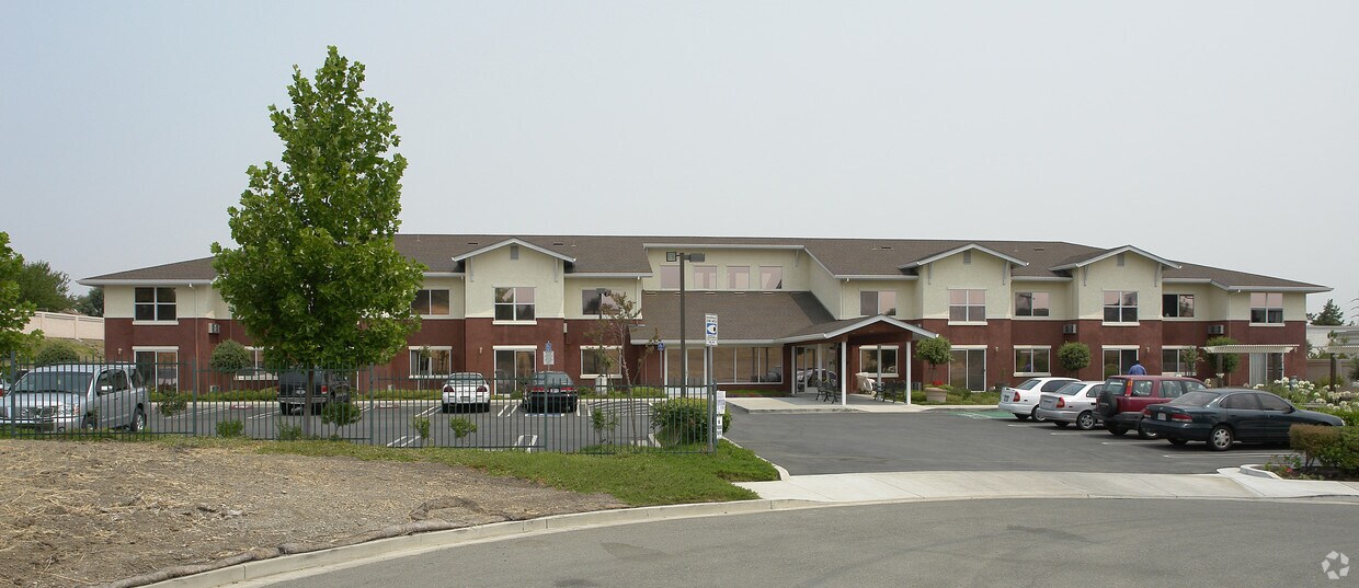Foto principal - Hillcrest Terrace Apartments