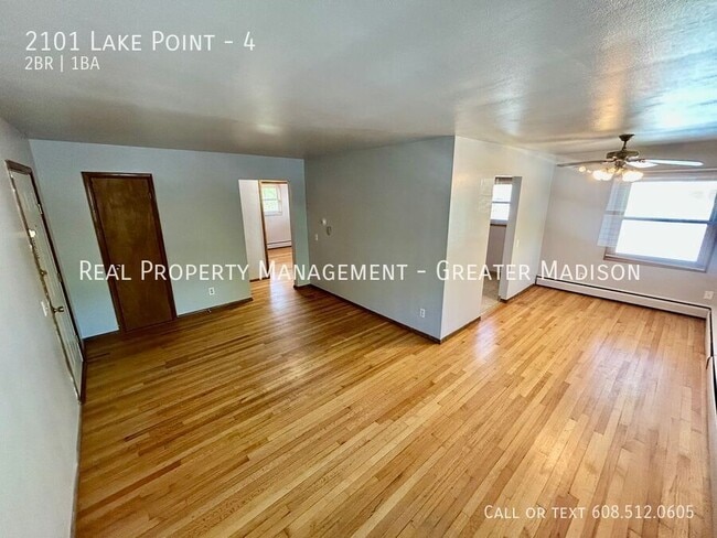 Building Photo - 2101 Lake Point Dr