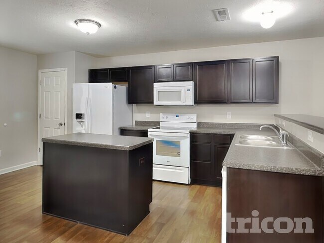 Foto del edificio - 2391 Bristol Dr