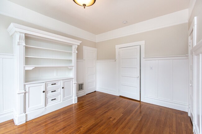 Foto del edificio - 1585 Waller St