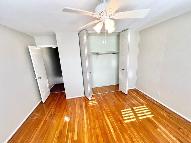 Building Photo - ***Waterfront Condo W/S/T INCLUDED!