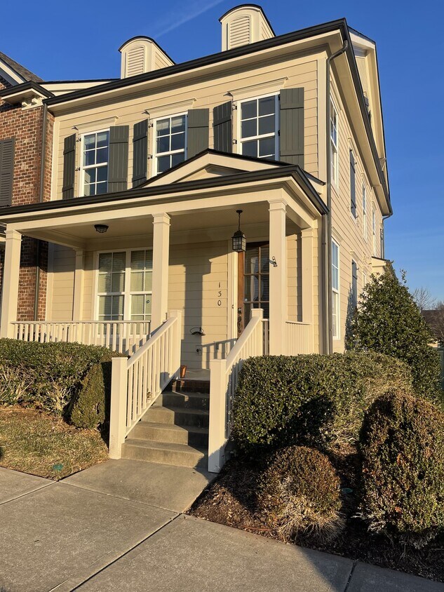 Foto principal - 130 Prospect Ave
