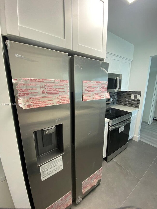 Building Photo - 1155 Brickell Bay Dr