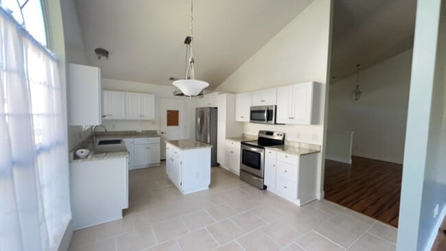 Foto del edificio - LIVE THE GOOD LIFE at this wonderful ranch...