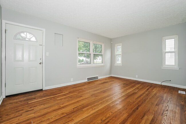 Foto del edificio - 790 E 258th St
