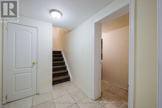 Photo du bâtiment - 52 Farrell Ave