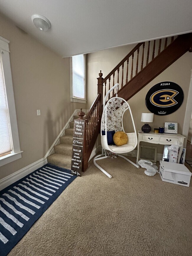 Foto del edificio - Great 4 Bed 3 Bath! Available June 1st