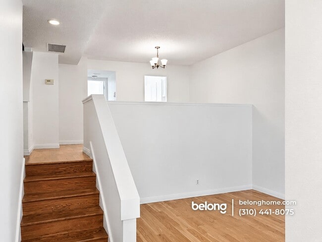 Building Photo - 15235 Magnolia Blvd