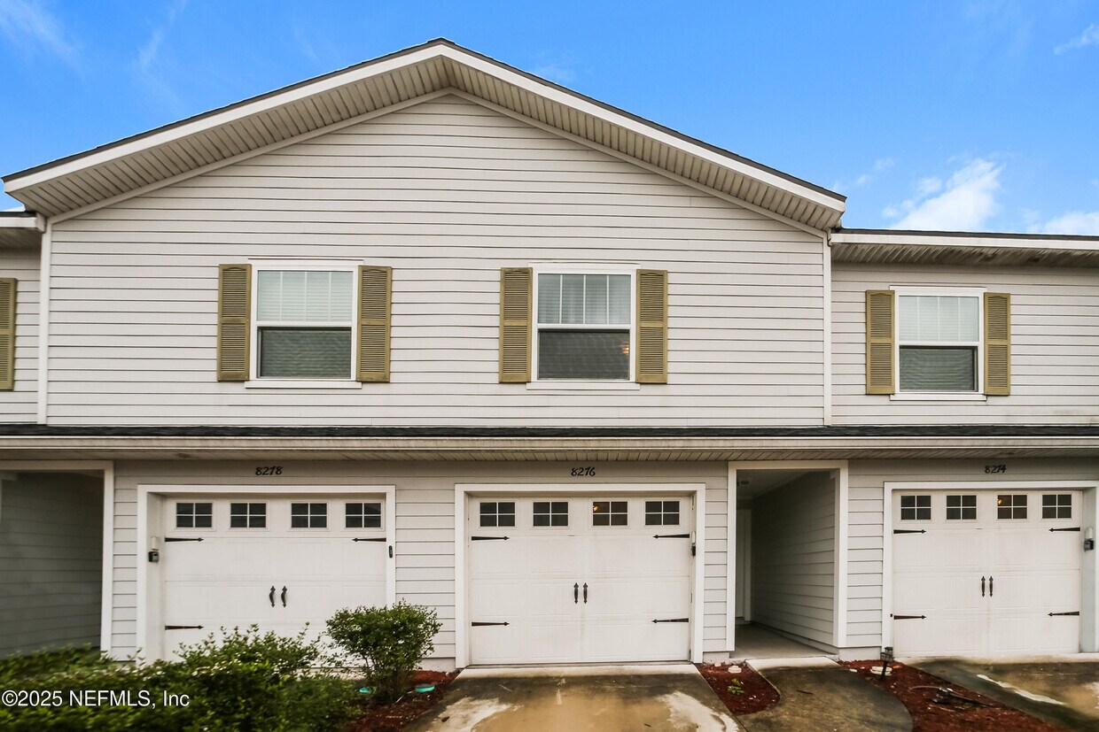 Foto principal - 8276 Rigel Rd