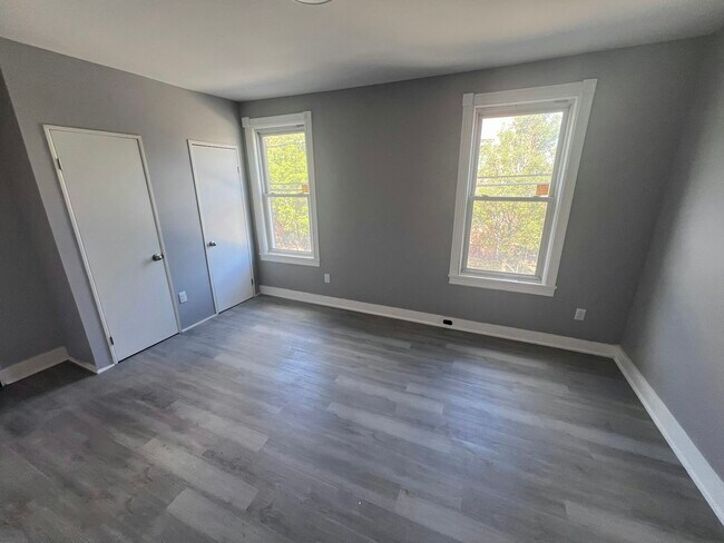 Foto del edificio - 346 Ridgeway St