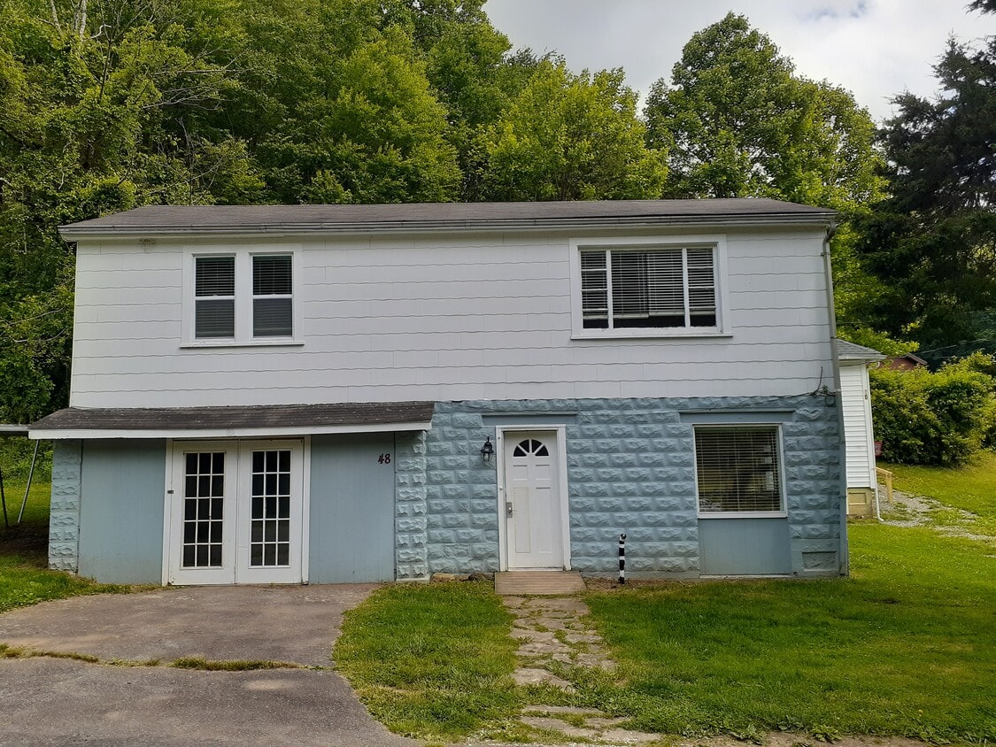 Primary Photo - 48 Marcellas Ln