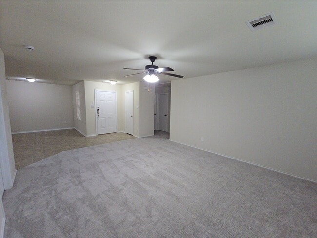 Building Photo - 810 Lightningbug Ln