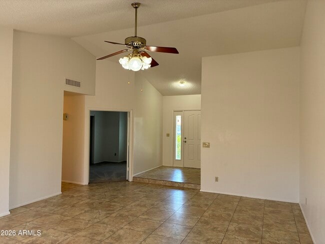 Building Photo - 10820 W Wagon Wheel Dr