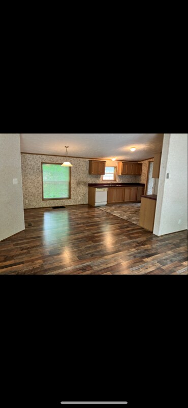 Foto del edificio - 204 W Milton Rd