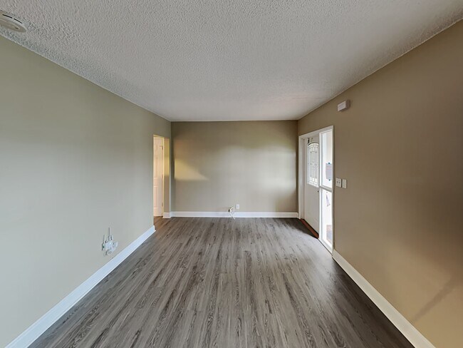 Building Photo - 2060 NW 38th St