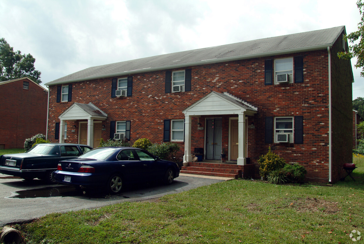 Building Photo - Collindale Apartments