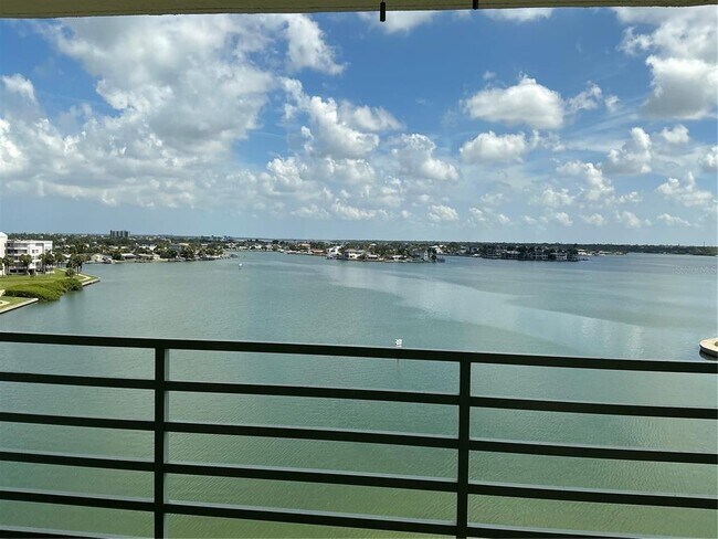 Foto del edificio - 7963 Sailboat Key Blvd S