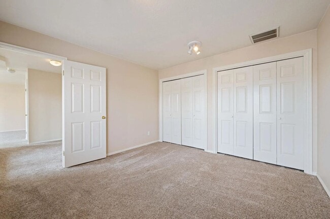 Building Photo - 4 Bedroom Retreat Overlooking Snow Canyon ...