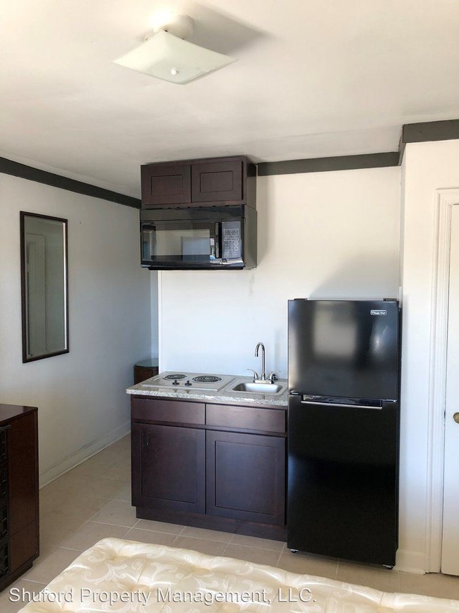 Foto del edificio - 1 br, 1 bath Apartment - 1300 S Lee Highway