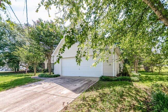 Building Photo - 1785 Alcovy River Dr