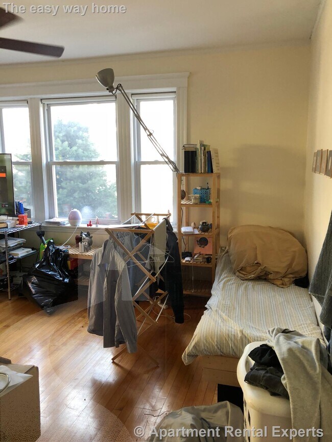 Photo - 14 Centre St Apartment