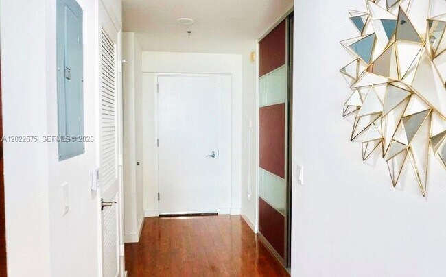 Foto del edificio - 2681 N Flamingo Rd