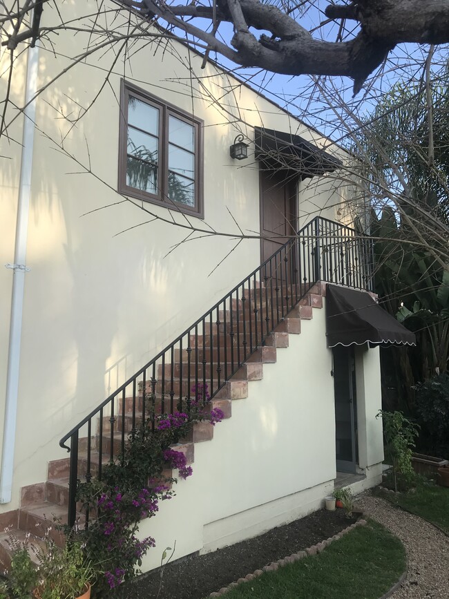 Building Photo - 10608 Ayres Ave