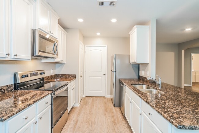 Foto del edificio - 26123 Hals Dr