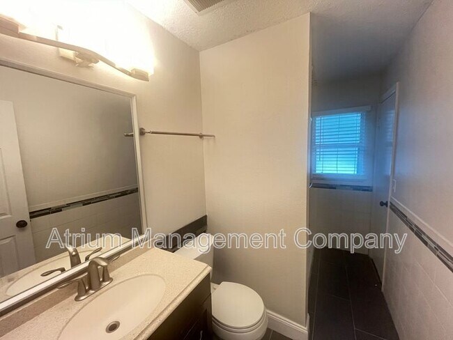 Foto del edificio - 113 N High St