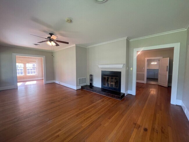 Building Photo - Delightful Home Located In "Ormond Place" ...